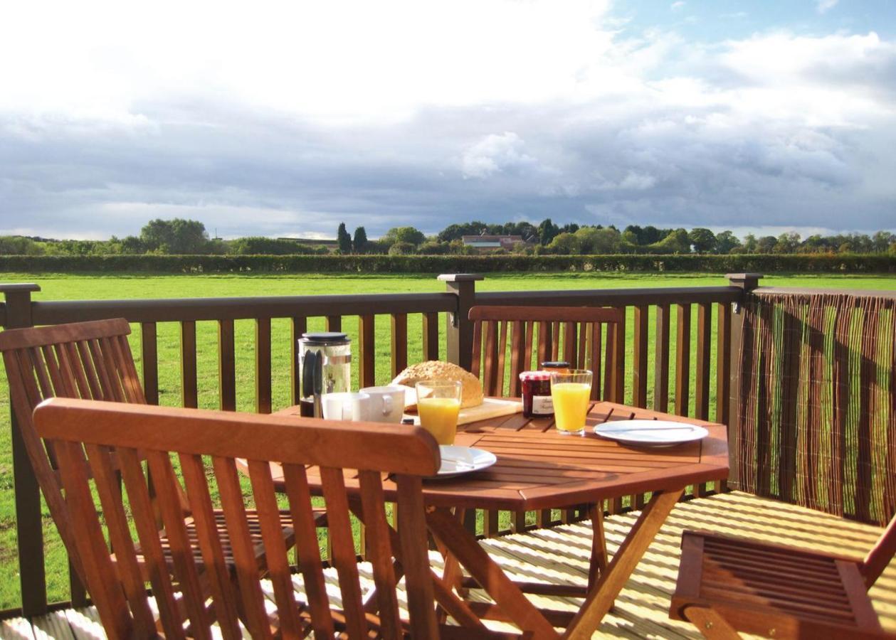 Wighill Manor Lodges Tadcaster Exterior foto